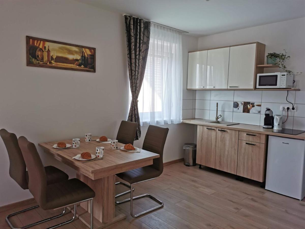 Dalia Apartman Tihany Eksteriør billede